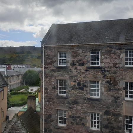 Canongate - Spacious And Historic 2 Bed Flat On Royal Mile Apartment Edinburgh Ngoại thất bức ảnh