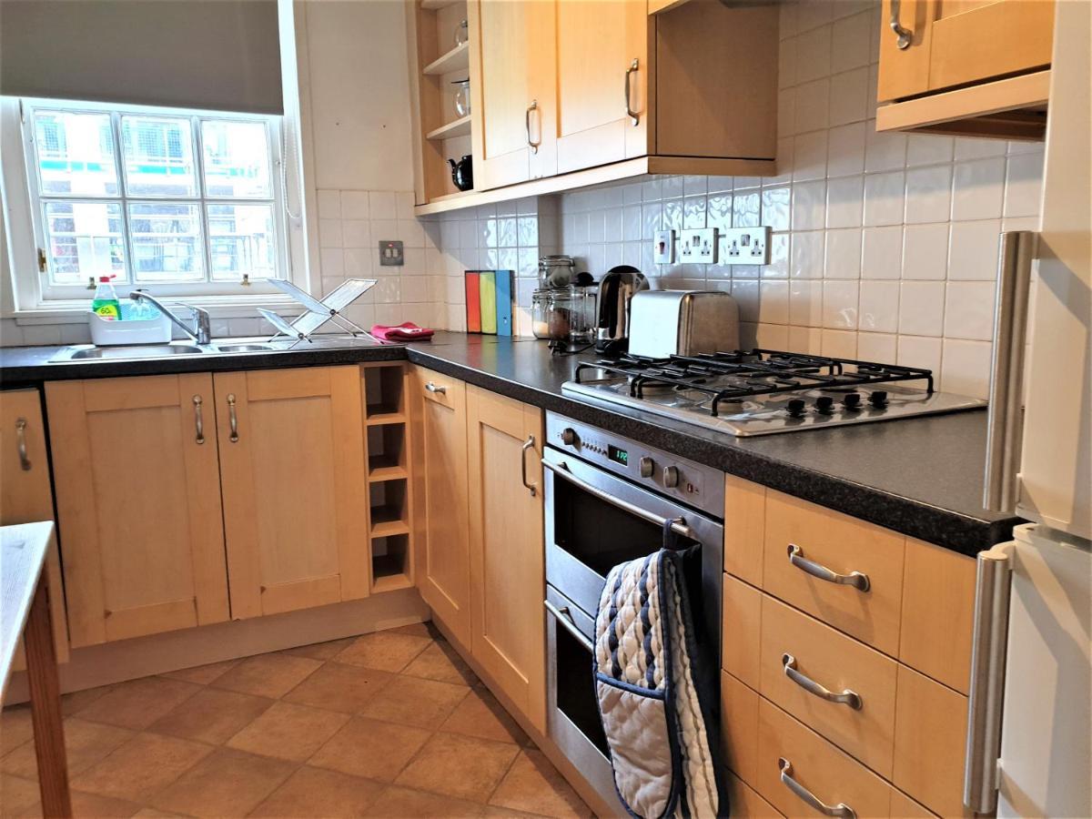Canongate - Spacious And Historic 2 Bed Flat On Royal Mile Apartment Edinburgh Ngoại thất bức ảnh