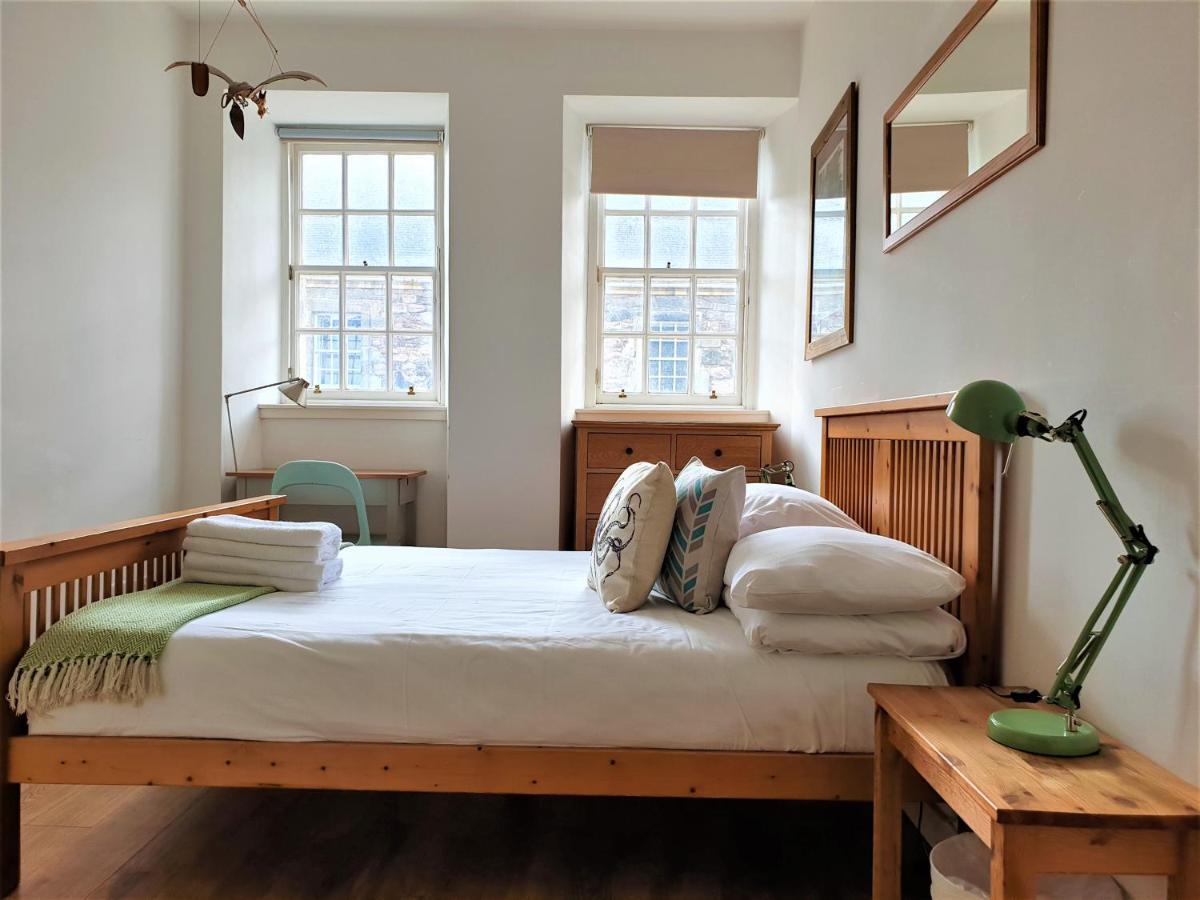 Canongate - Spacious And Historic 2 Bed Flat On Royal Mile Apartment Edinburgh Ngoại thất bức ảnh