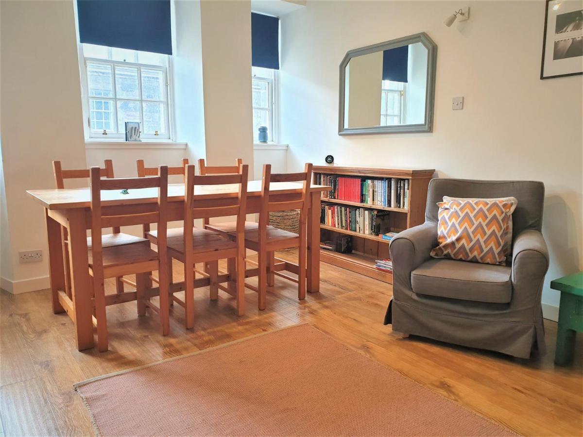 Canongate - Spacious And Historic 2 Bed Flat On Royal Mile Apartment Edinburgh Ngoại thất bức ảnh