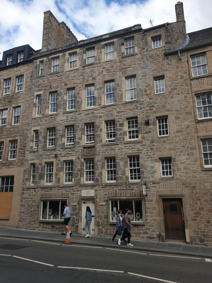 Canongate - Spacious And Historic 2 Bed Flat On Royal Mile Apartment Edinburgh Ngoại thất bức ảnh